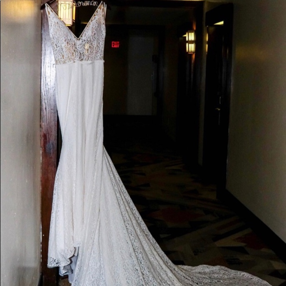 Wedding dress